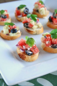 Greek Bruschetta - Lauren's Latest