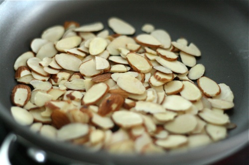 toasting almonds