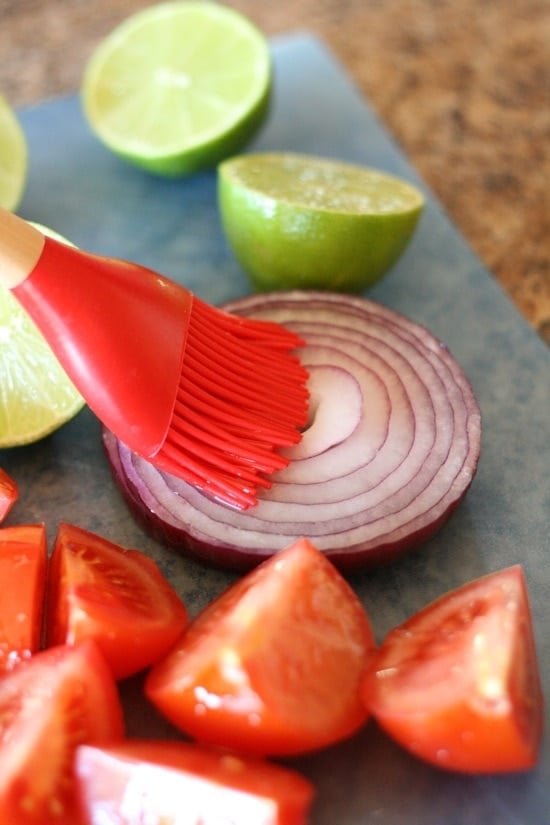 sliced red onions