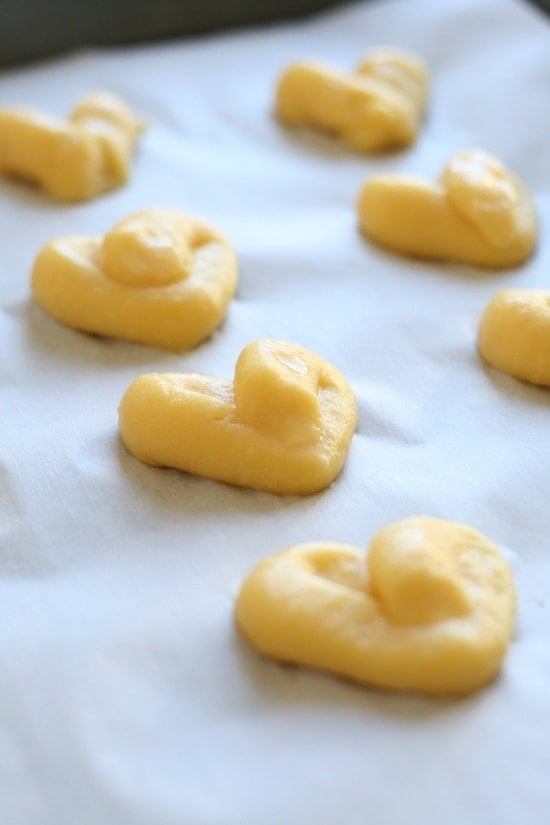Heart-shaped eclairs unbaked
