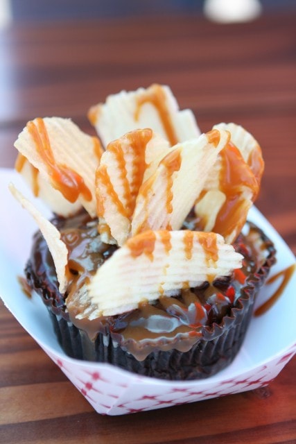 Cupcake with Ruffle Chips