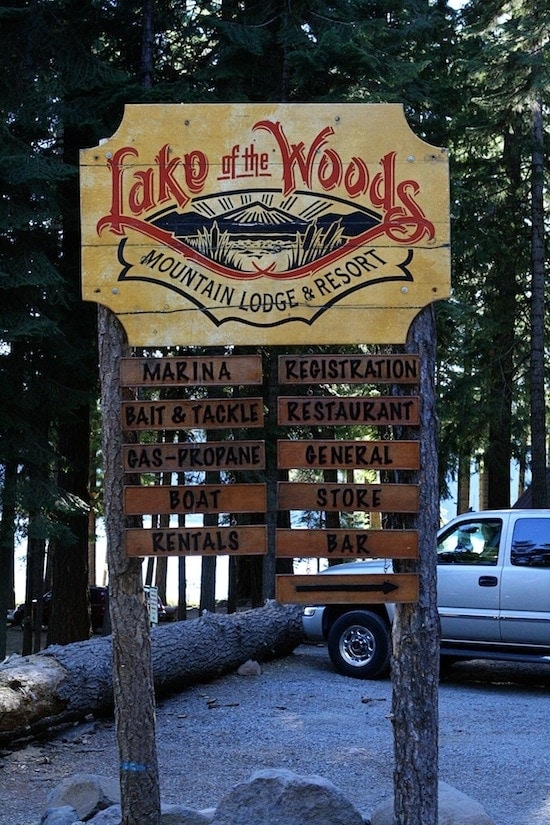 Lake of the Woods Mountain Lodge & Resort Sign