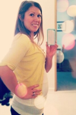 Lauren pregnant mirror selfie