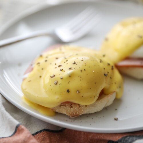 Eggs benedict on roasted brown mushrooms recipe