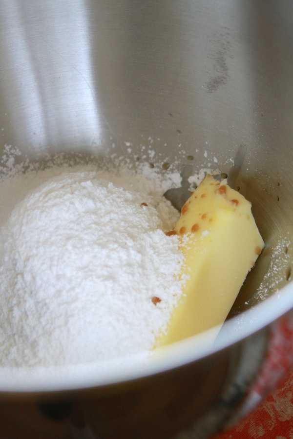 icing ingredients in a stand mixer