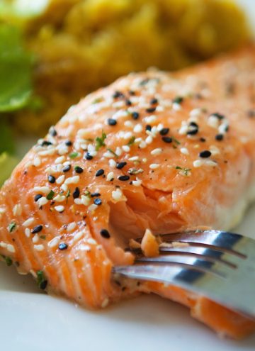 Honey Glazed Salmon with Sesame Seeds