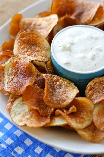 kettle chips with onion dill dip