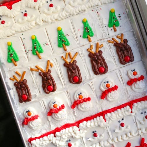https://laurenslatest.com/wp-content/uploads/2017/11/Decorated-Christmas-Sugar-Cookie-Bars-8-500x500.jpg