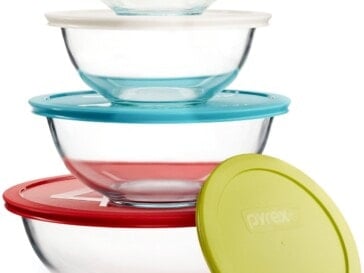 Pyrex 8-Piece Mixing Bowl Set with Colored Lids
