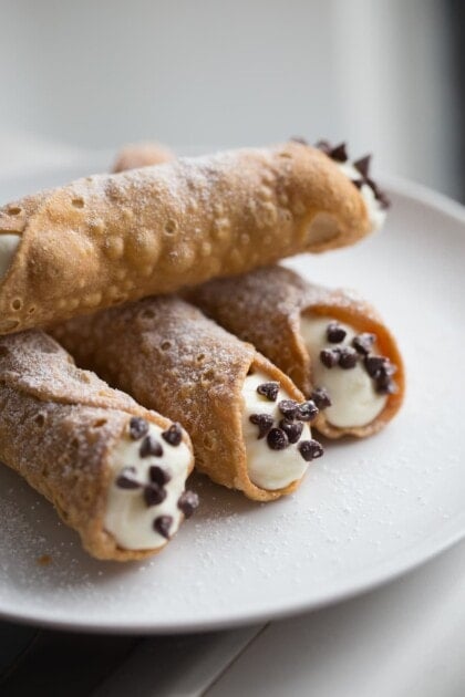 Easy Cannoli Recipe - Lauren's Latest