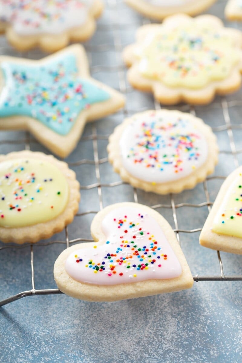 Vanilla Bean Cut-Out Sugar Cookie Recipe - Lauren's Latest