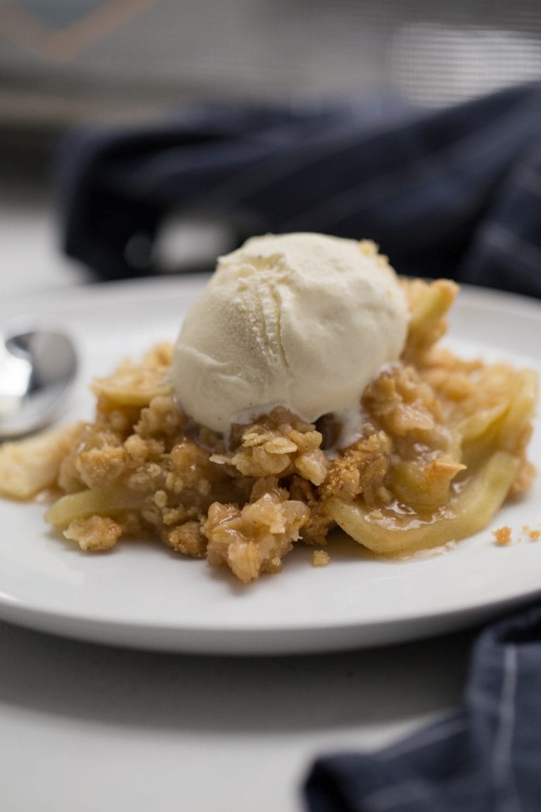 Buttery Apple Crisp Recipe - Lauren's Latest