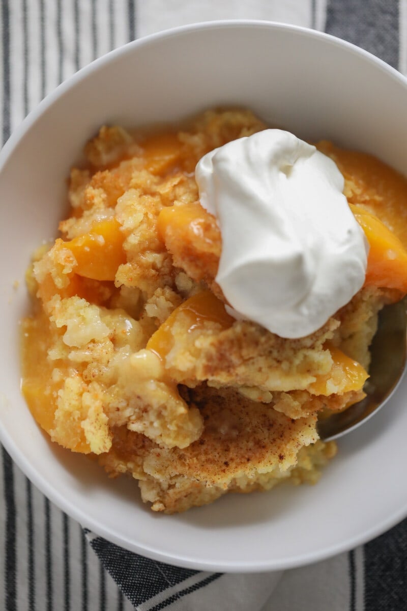 Easy Peach Cobbler Recipe with Cake Mix - Lauren's Latest