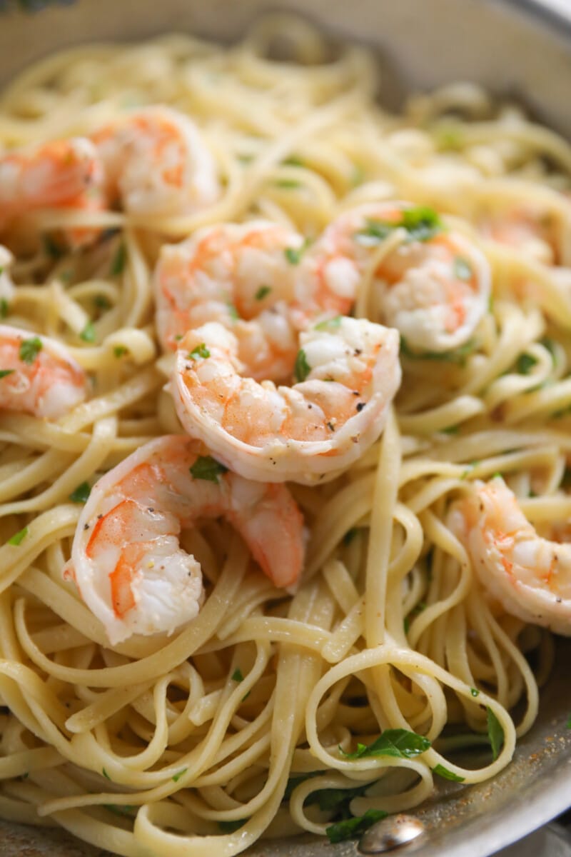 Classic Shrimp Scampi {20 Minute Recipe) - Lauren's Latest