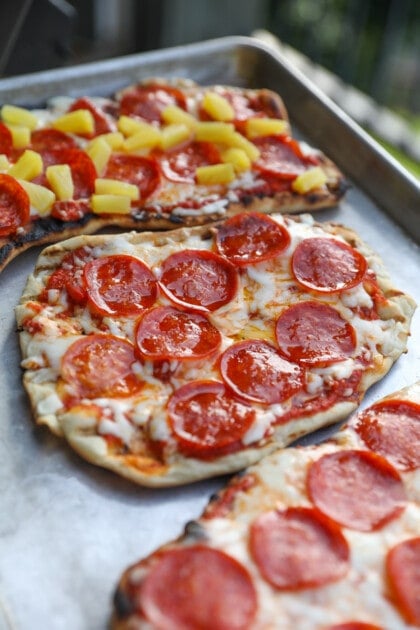 How to Grill Pizza (Easy Grilled Pizza Recipe) - Lauren's Latest