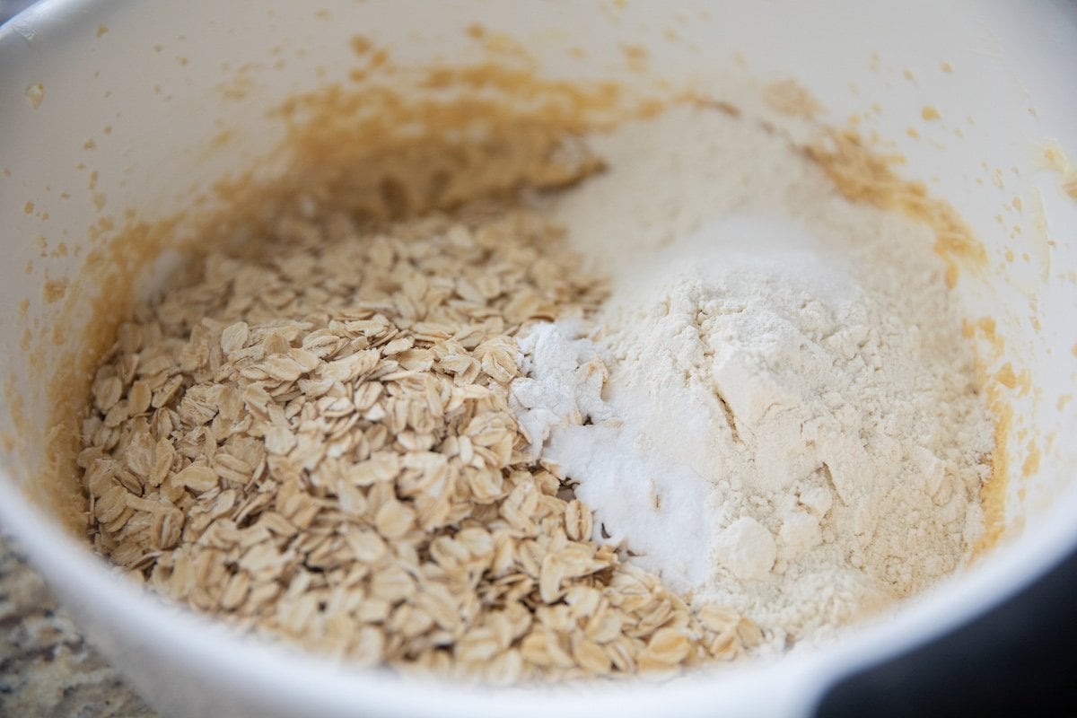 oats and dry ingredients in mixing bowl