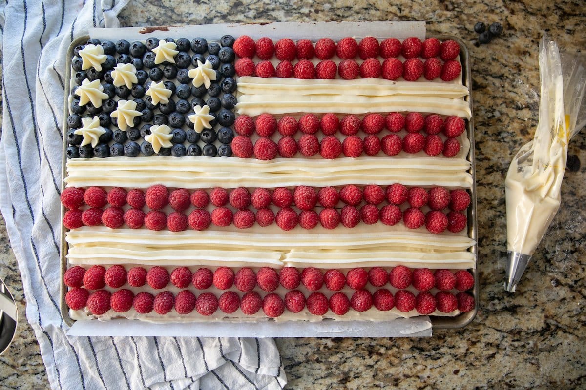 American Flag Cake - (for 4th of July) - Lauren's Latest