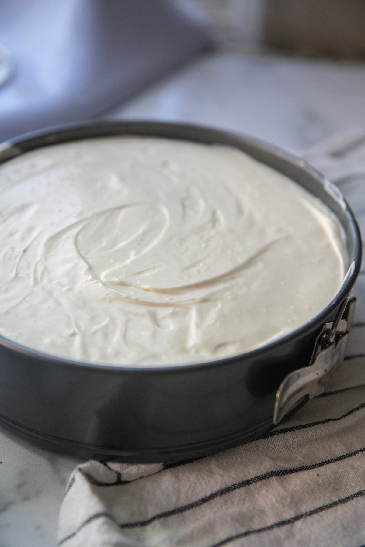 smoothing over cheesecake batter
