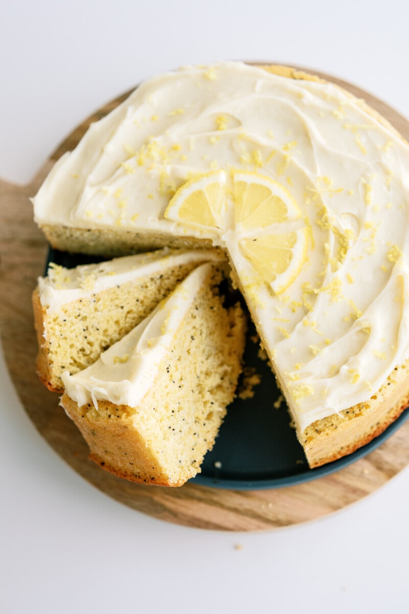 Delicious Lemon Poppy Seed Cake - Lauren's Latest