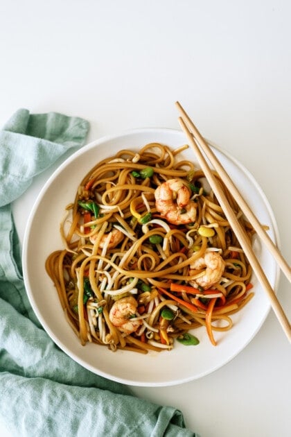 Teriyaki Shrimp Soba Noodle Bowl - Lauren's Latest