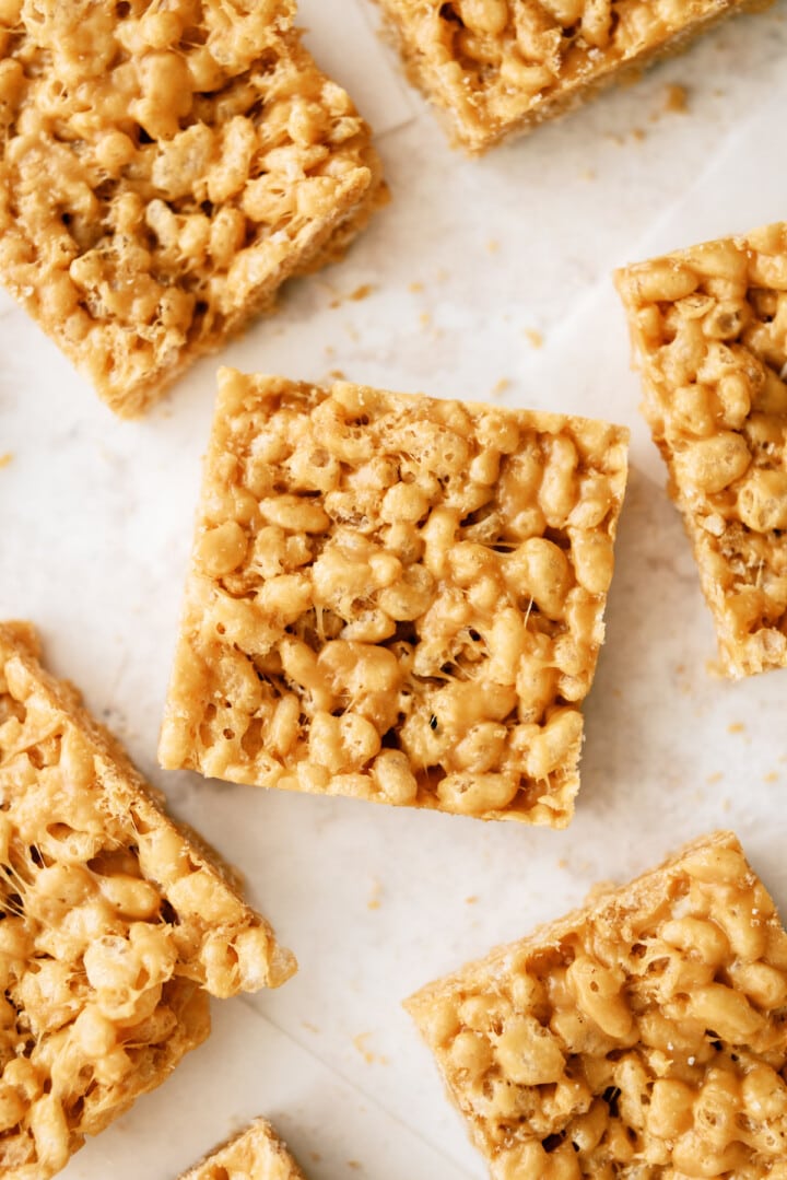 Cookie Butter Rice Krispie Treats Recpie - Lauren's Latest