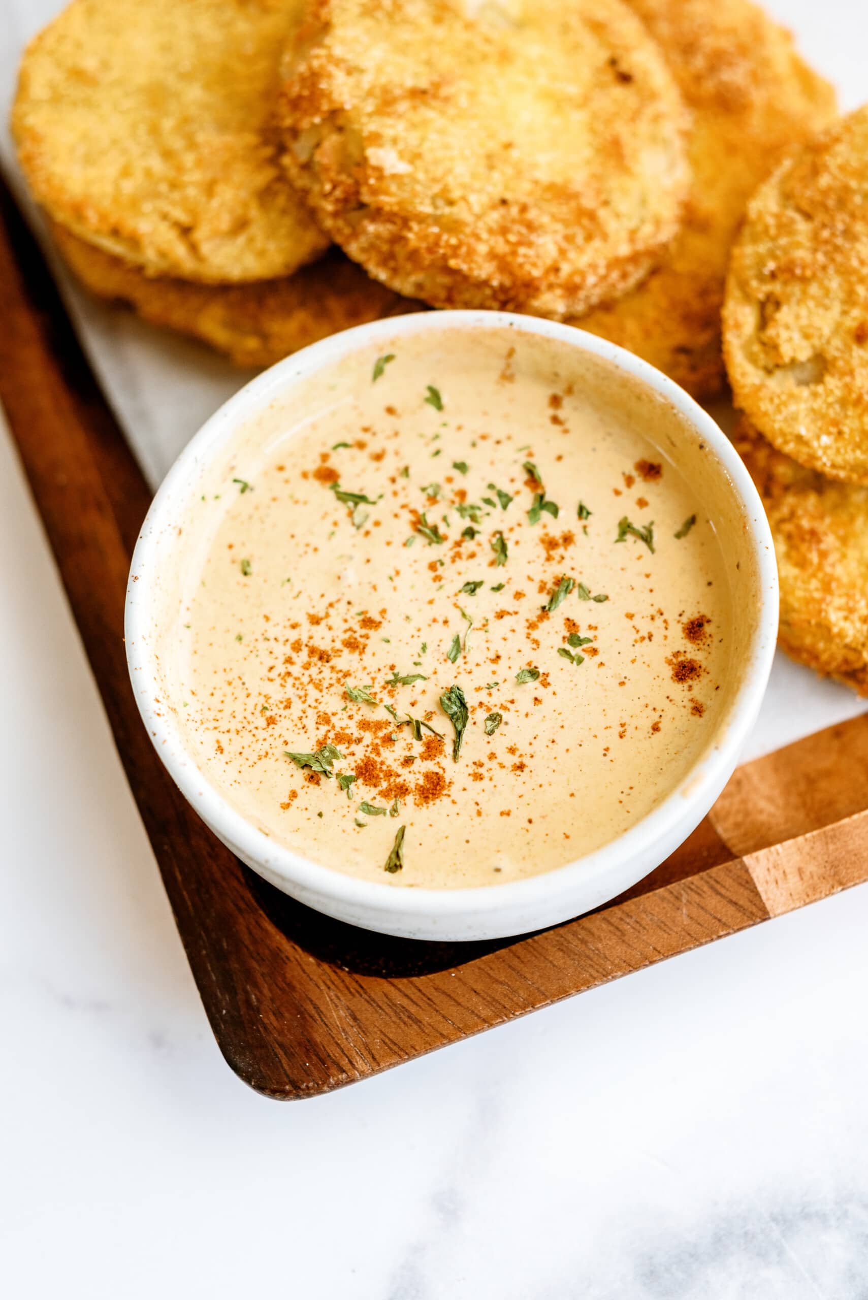 remoulade-sauce with fried green tomatoes