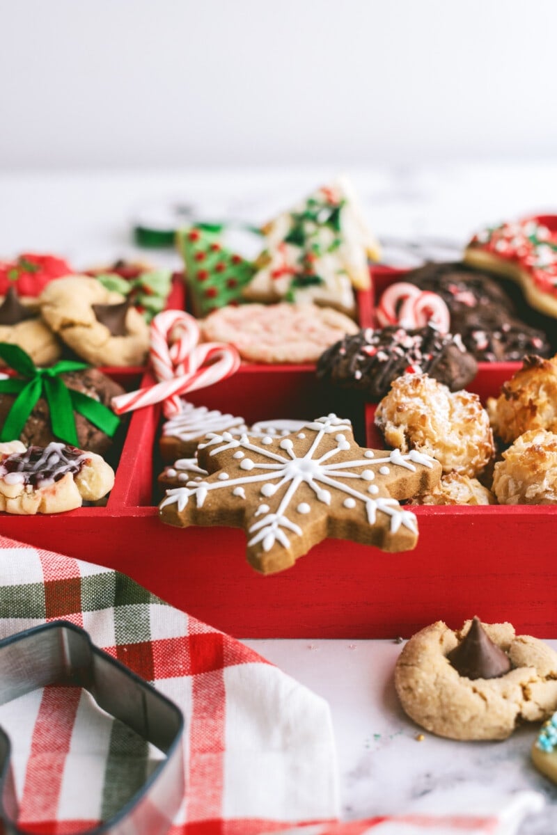 50+ Old Fashioned Christmas Cookie Recipes - Lauren's Latest