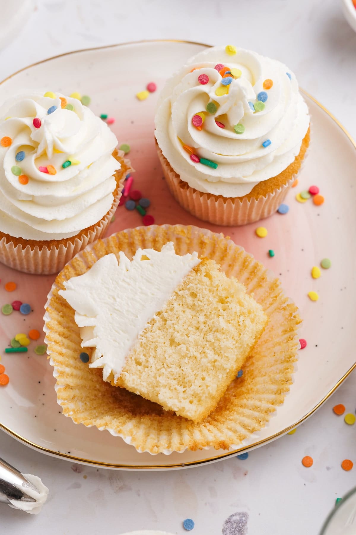 buttercream frosting on cupcakes crosscut