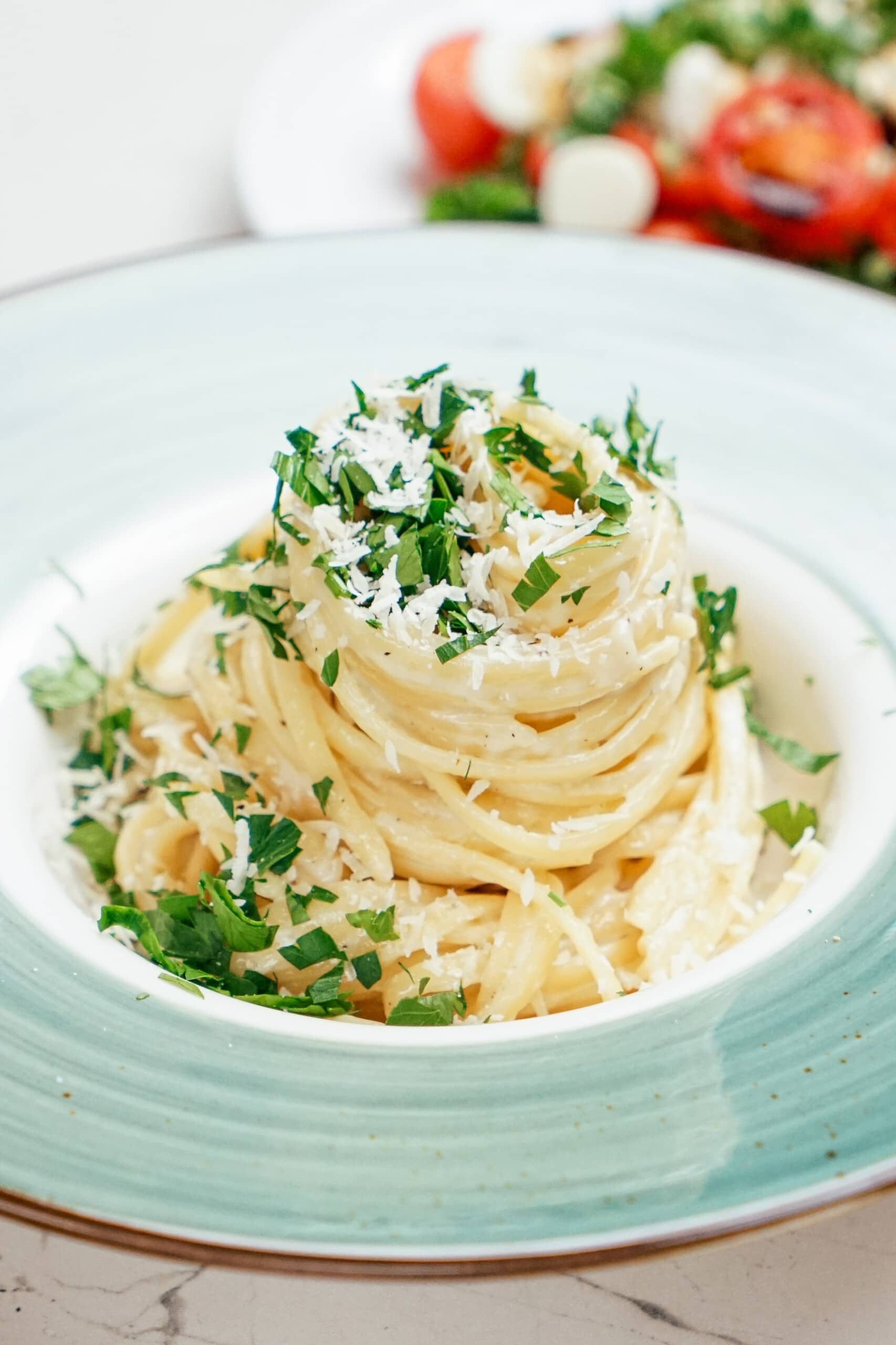15-Minute Parmesan Garlic Linguine Pasta - Lauren's Latest