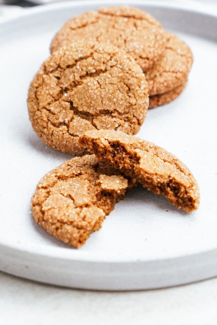 Crispy Gingersnap Cookie Recipe - Lauren's Latest