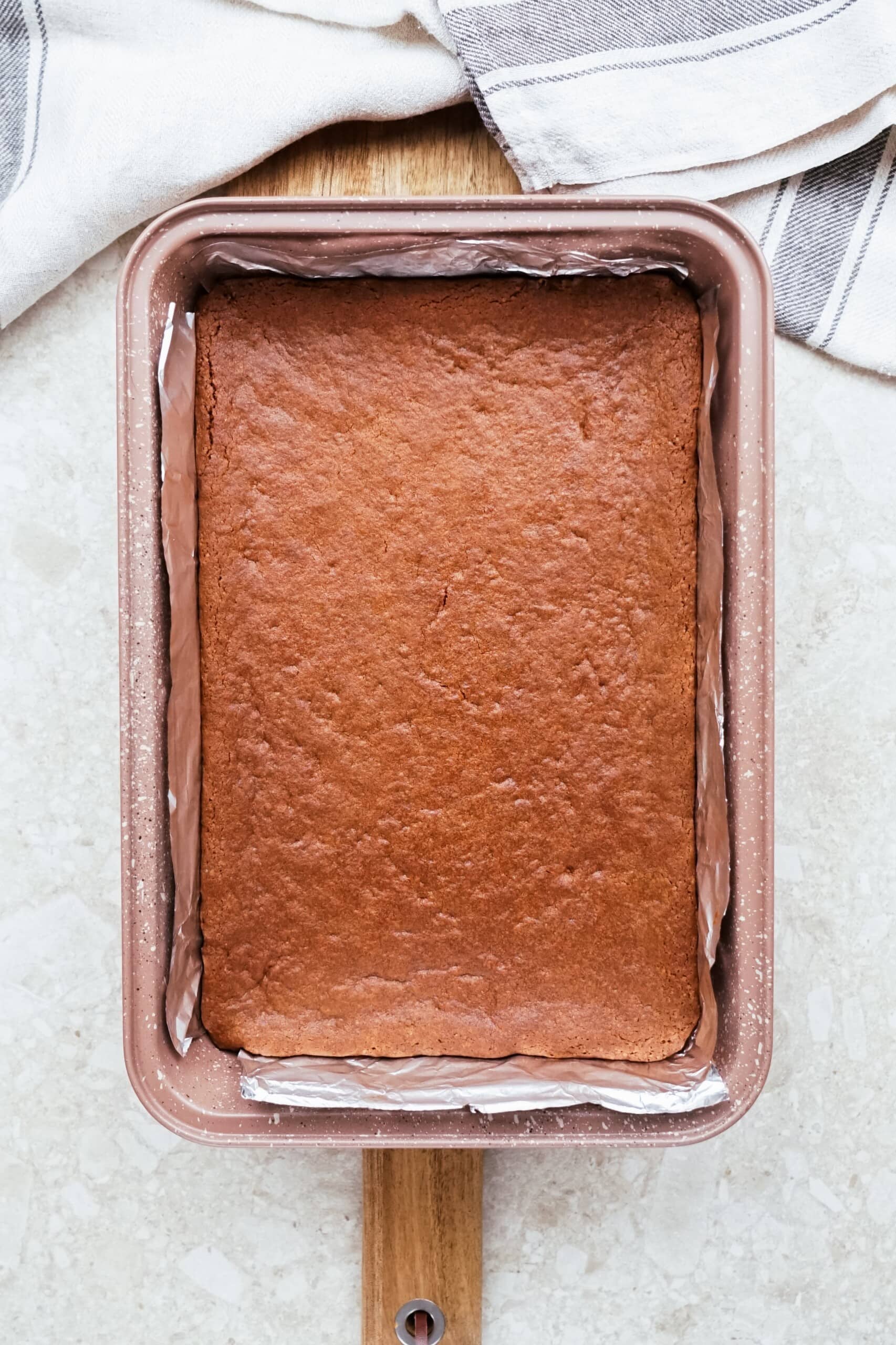baked gingerbread bars in pan