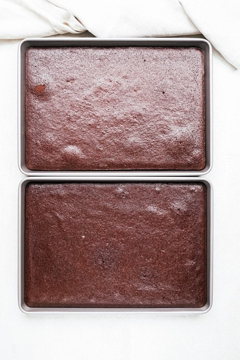 2 baked chocolate cakes