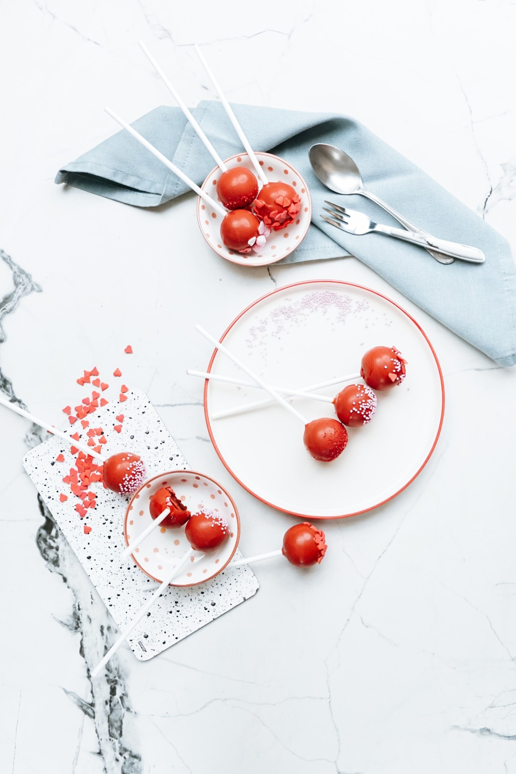 cake pops on a tablescape 