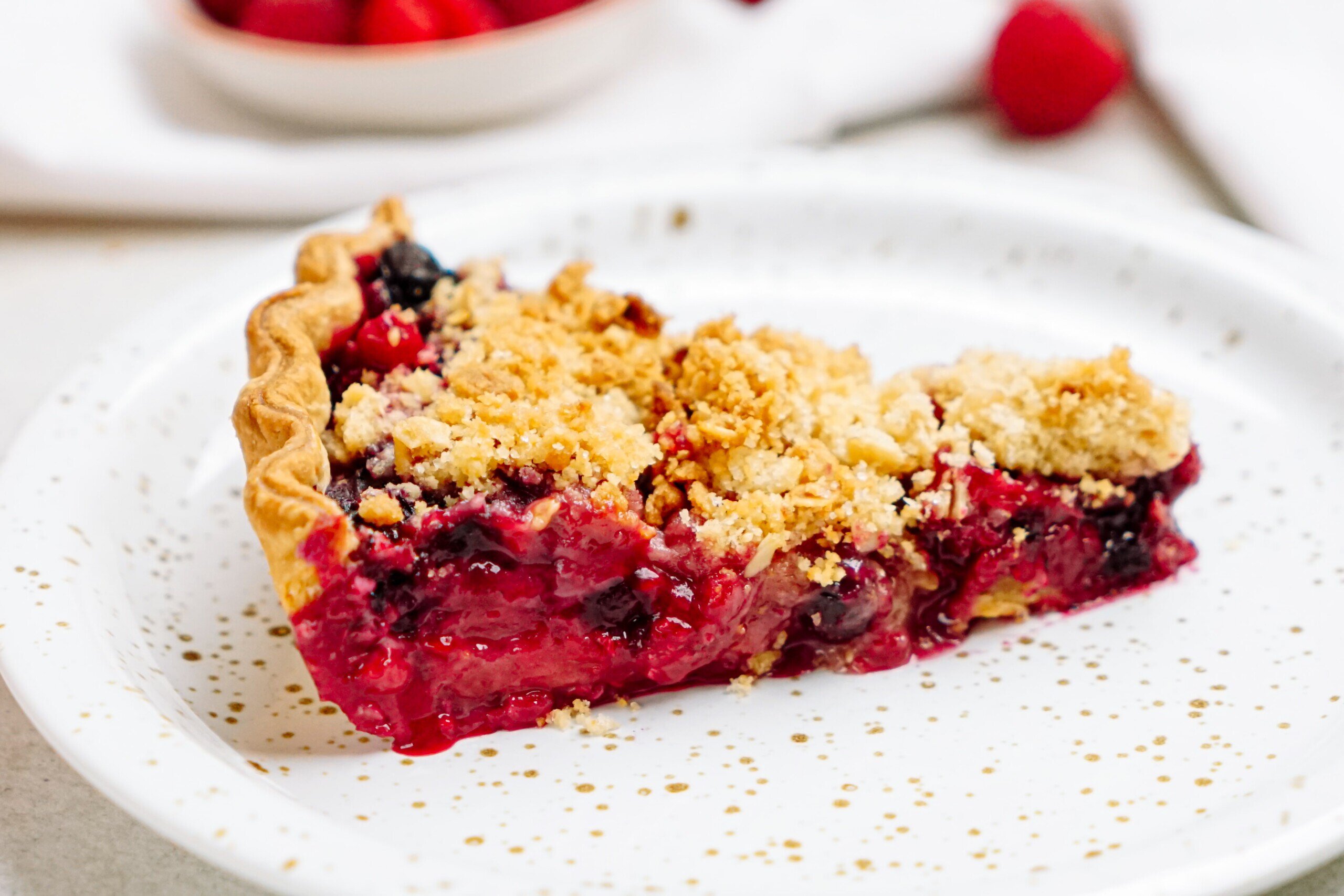 Mixed Berry Streusel Pie - Lauren's Latest