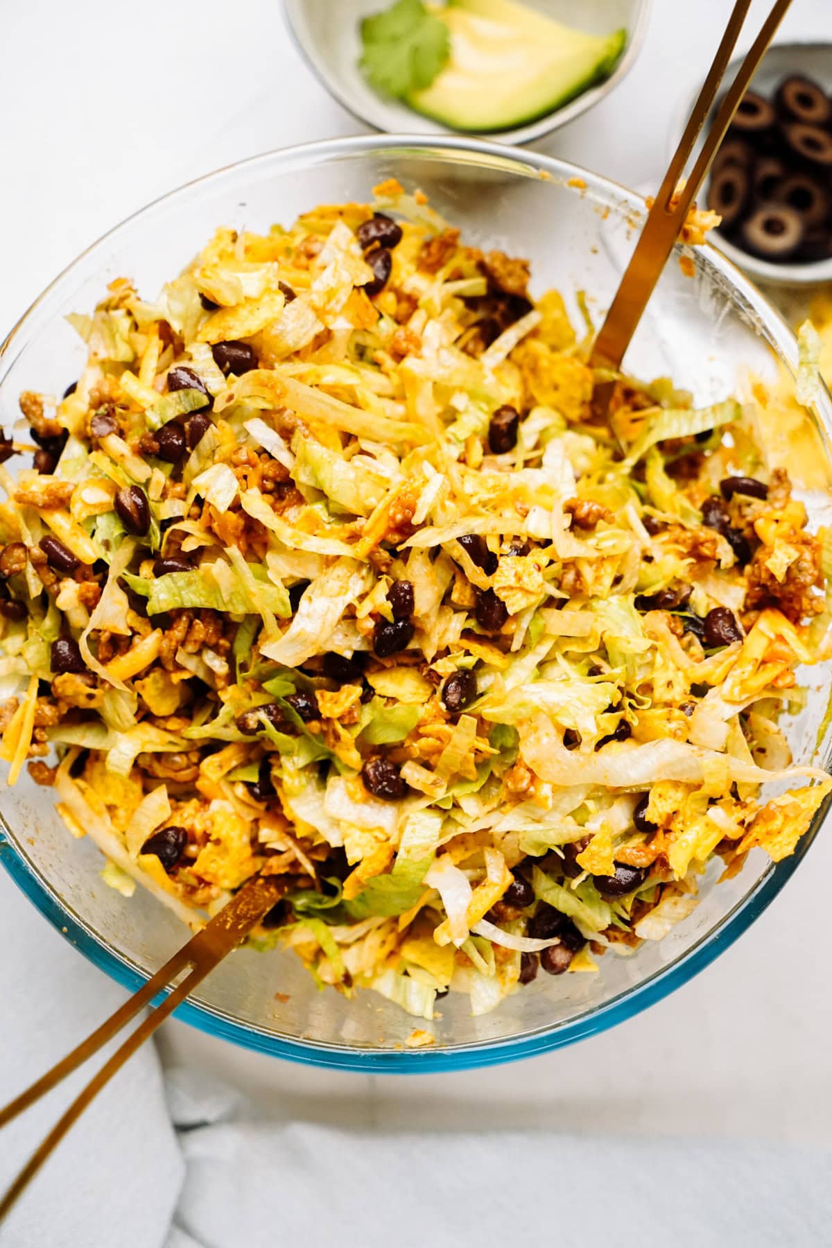 taco salad with doritos in large bowl