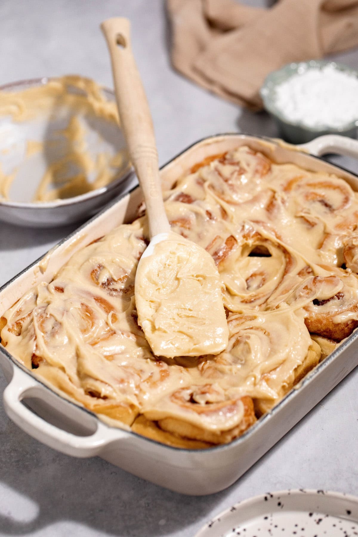 Cinnamon Roll Icing30