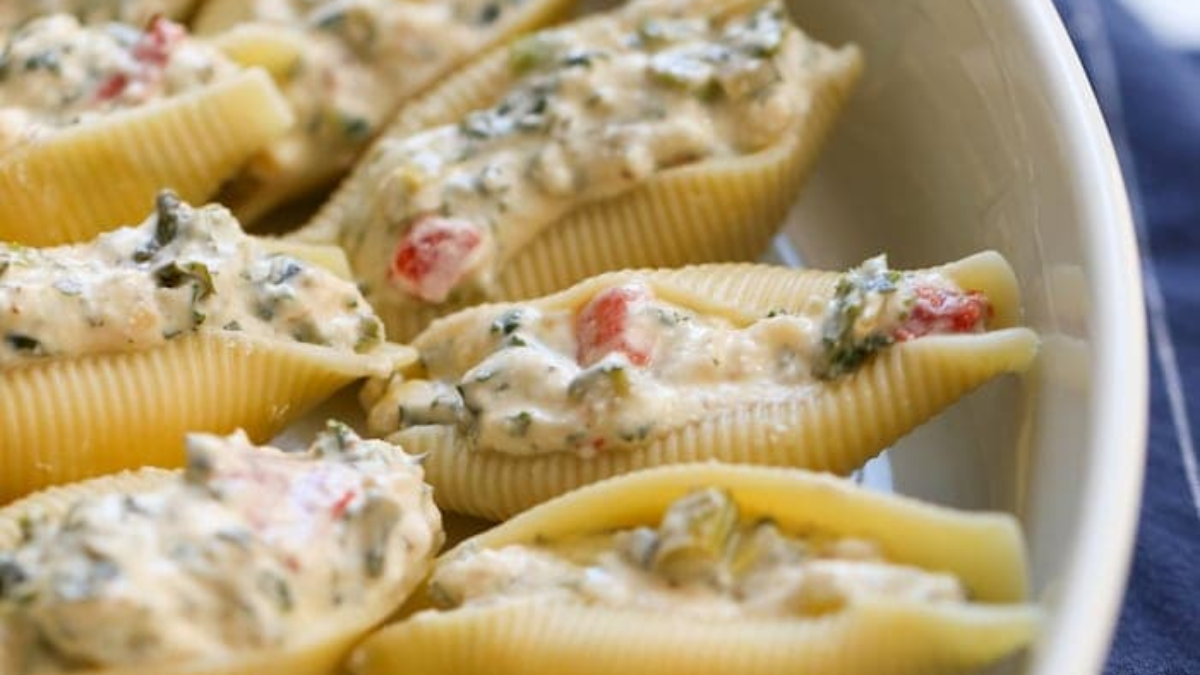 Alfredo Stuffed Shells. Photo credit Lauren's Latest.