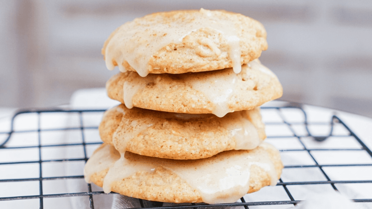 Apple Oatmeal Cookies. Photo credit Lauren's Latest.