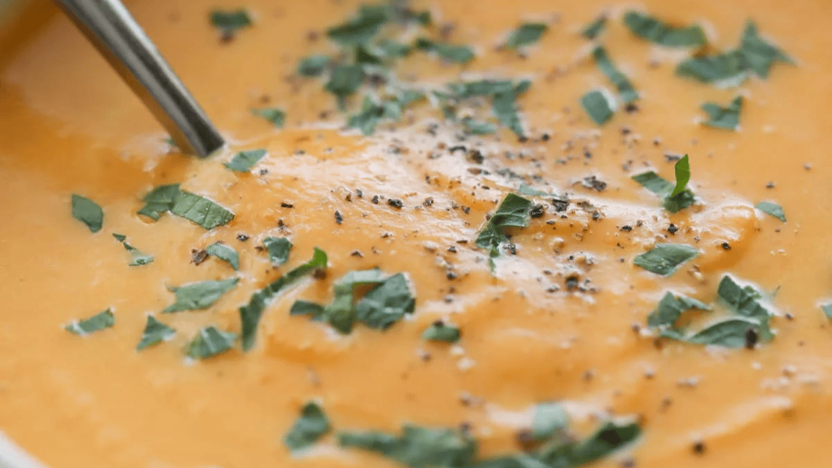 Easiest Creamy Carrot Soup. Photo credit Lauren's Latest.