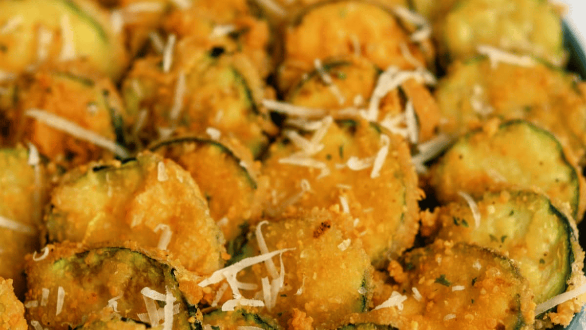 Easy Crispy Fried Zucchini. Photo credit Lauren's Latest.