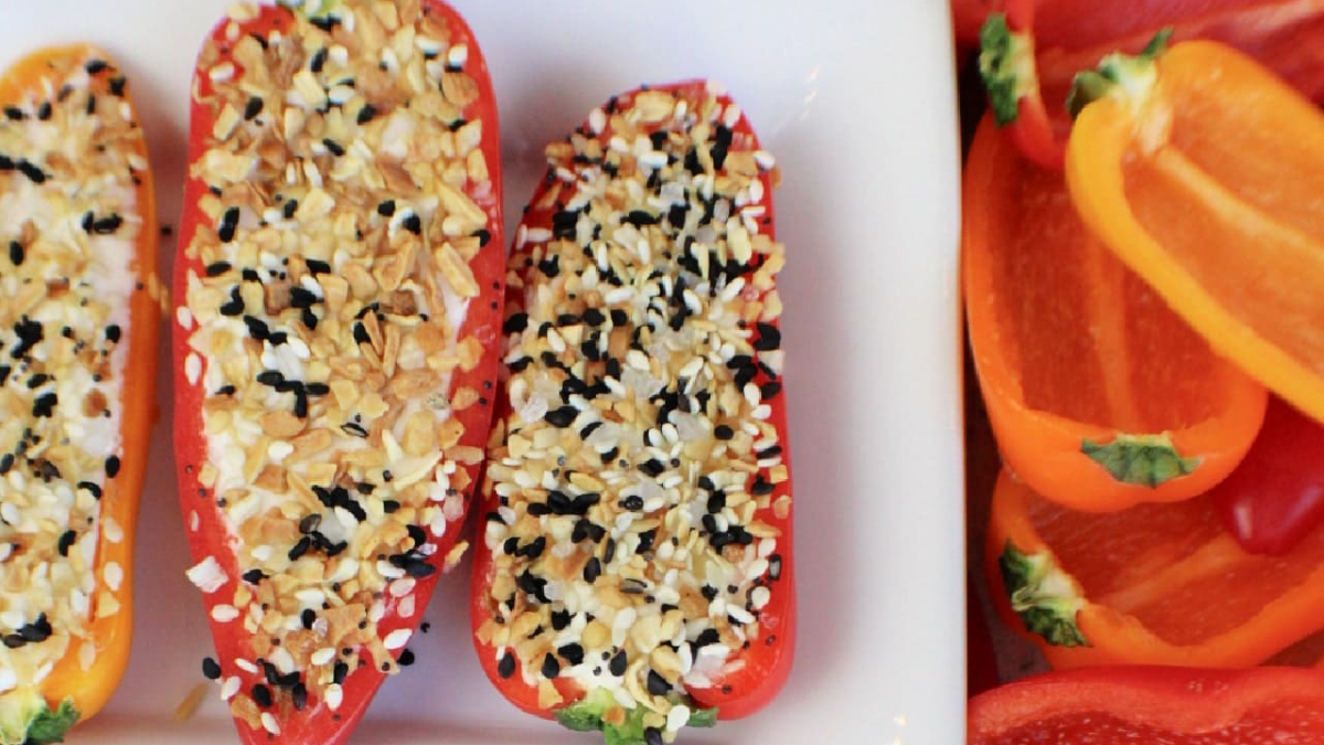 Everything Bagel Stuffed Peppers. Photo credit Lauren's Latest.