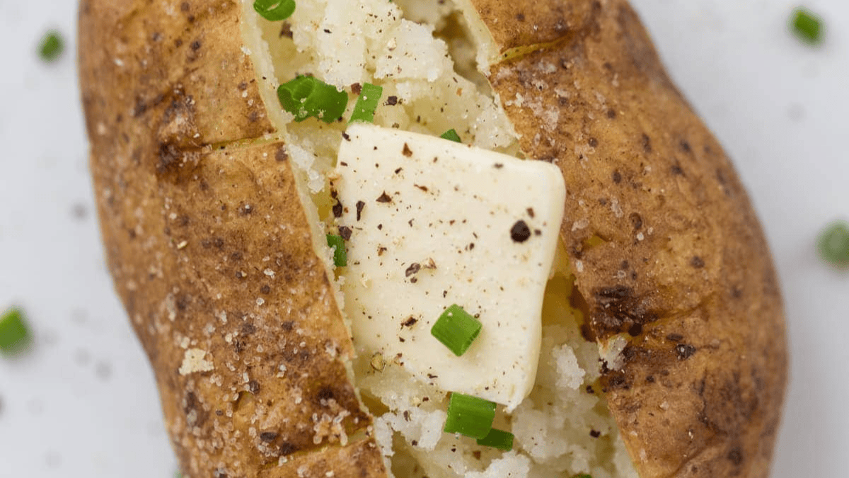 Fail Proof Baked Potato Recipe. Photo credit Lauren's Latest.