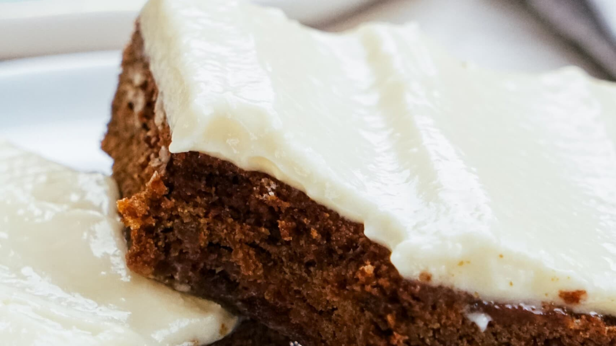 Gingerbread Bars With Cream Cheese Frosting. Photo credit Lauren's Latest.