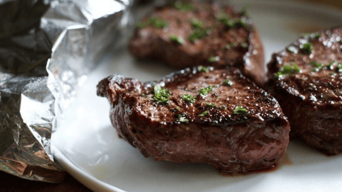 How To Cook Steak On The Stove. Photo credit Lauren's Latest.