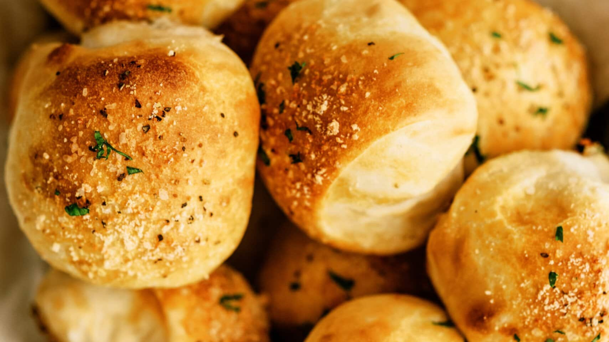 Parmesan Bread Bites. Photo credit Lauren's Latest.