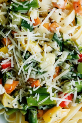 Pasta Primavera Recipe (So Easy!). Photo credit Lauren's Latest.