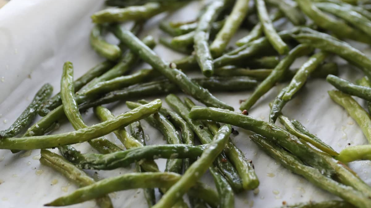 Roasted Green Beans. Photo credit Lauren's Latest.