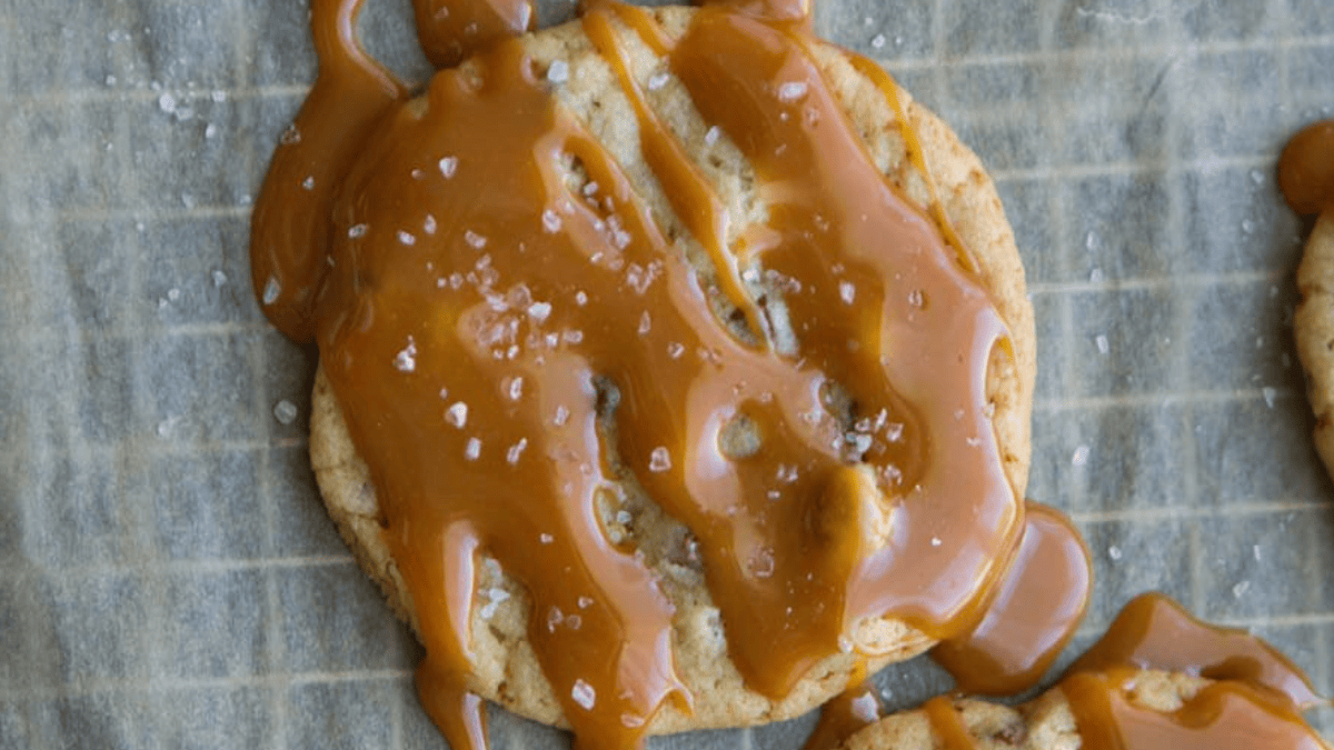 Salted Caramel Chocolate Chip Cookies. Photo credit Lauren's Latest.