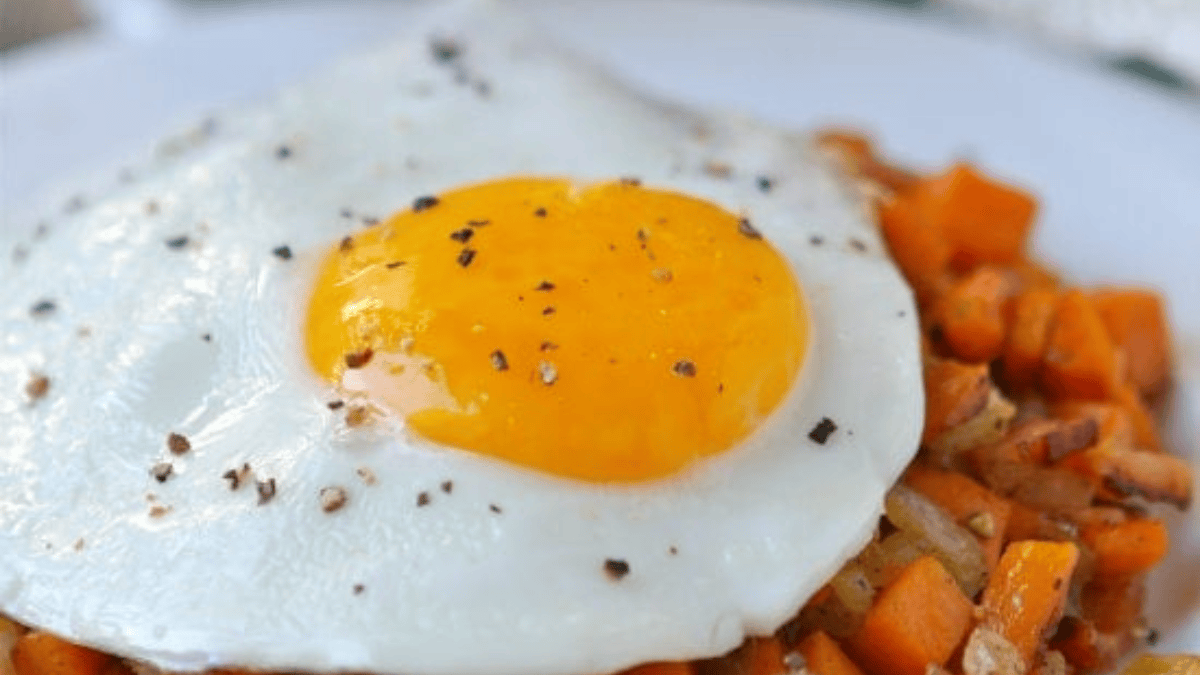 Sweet Potato Hash With Fried Eggs. Photo credit Lauren's Latest.