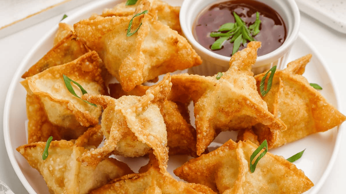 The Best Crab Rangoon Recipe. Photo credit Lauren's Latest.